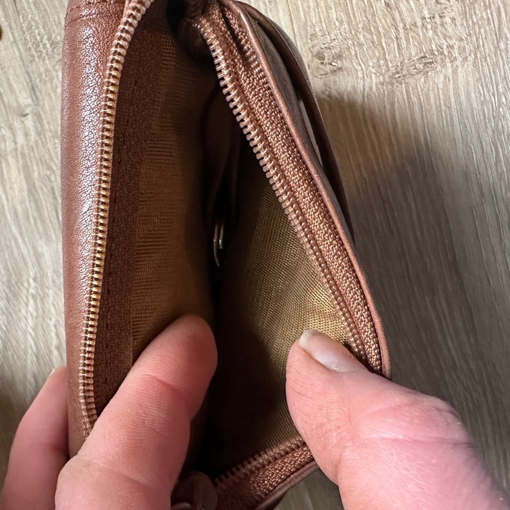 Rolfs Women's Trifold Wallet - Picture 6 of 6